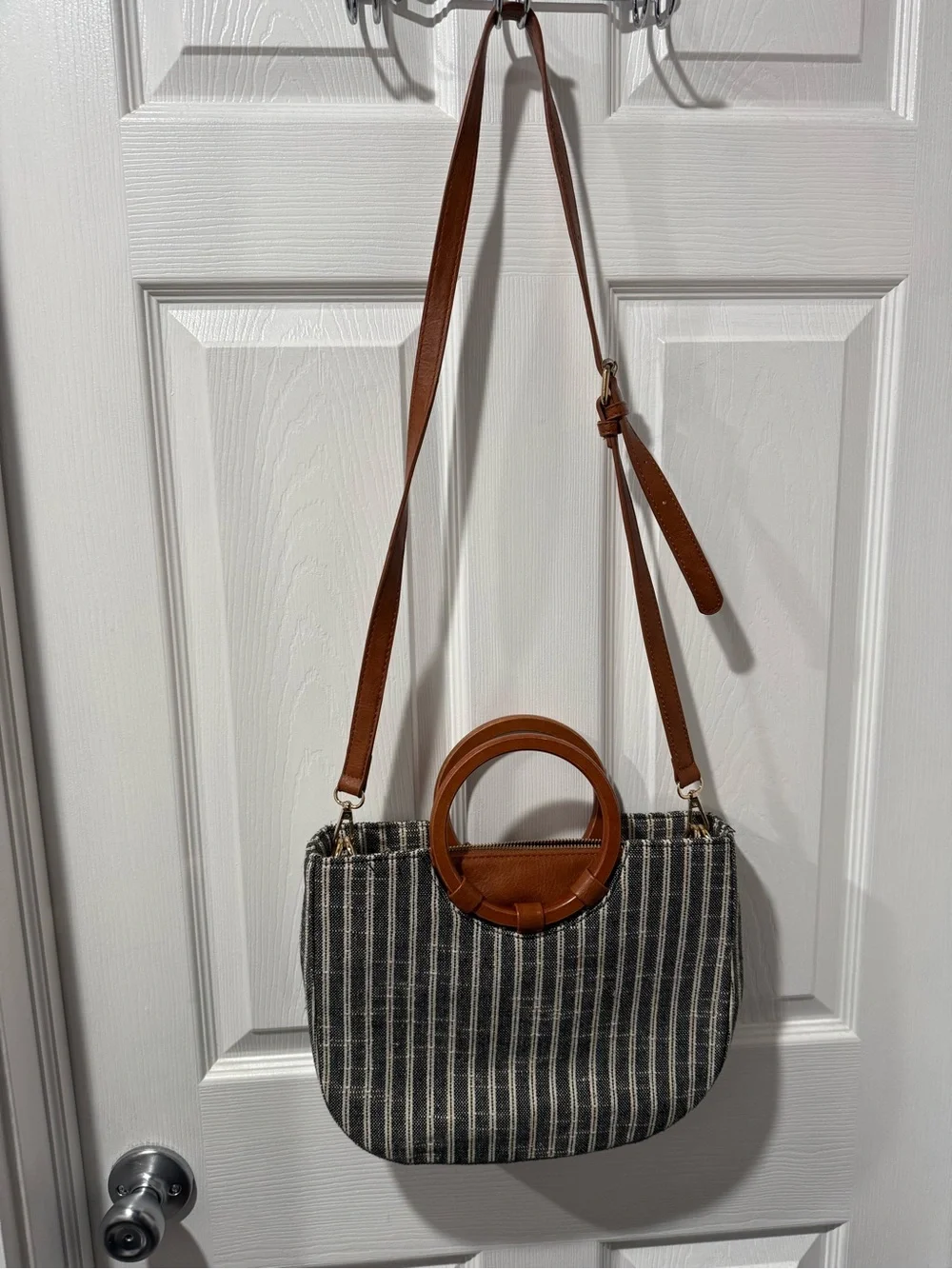 Antik Kraft Black & Tan Striped Shoulder Bag 2 purses in one - Picture 9 of 14
